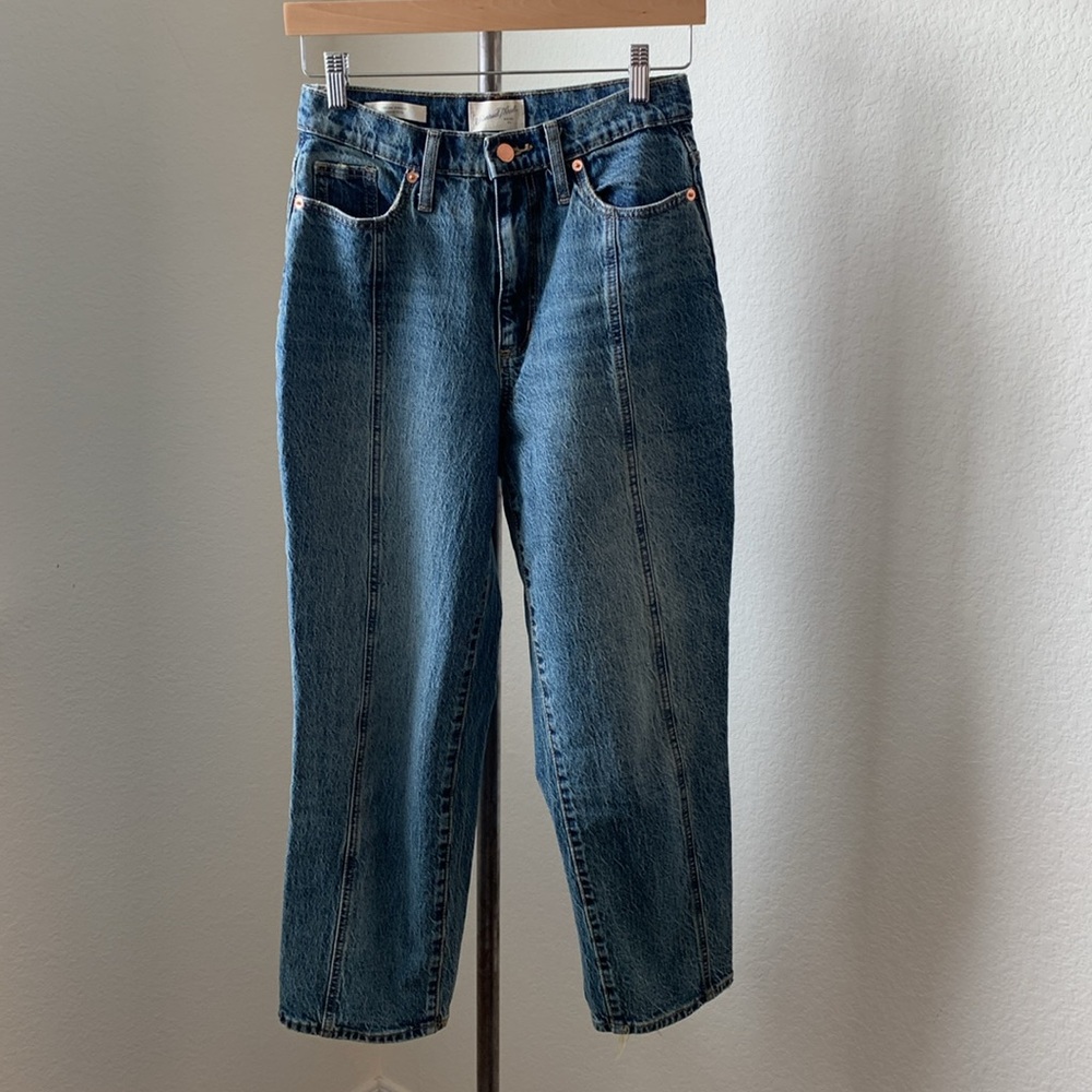Universal Thread sz 4/27 Vintage Straight  distressed acid wash jeans madewell
